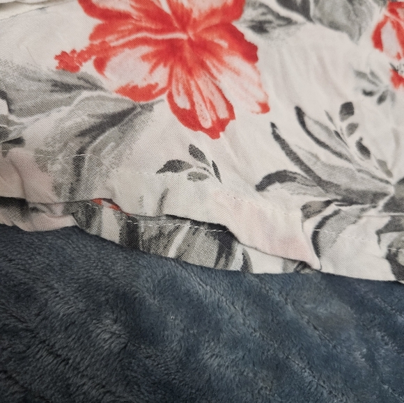 Daybreak Casual Floral Shorts! - Picture 6 of 6